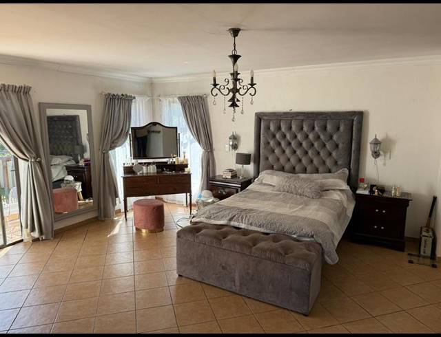 3 BEDROOM HOUSE FOR SALE IN RASLOUW MANOR